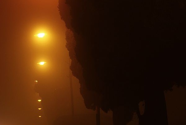 לילה בערפל כבד | צילום אמנותי מאת סמדר ברנע | מק''ט E20-1501-25-3619